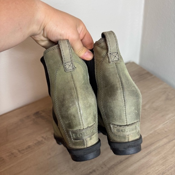 SOREL JOAN OF ARCTIC II WEDGE PLATFORMS Chelsea Booties Boots In Olive Green - Picture 4 of 7